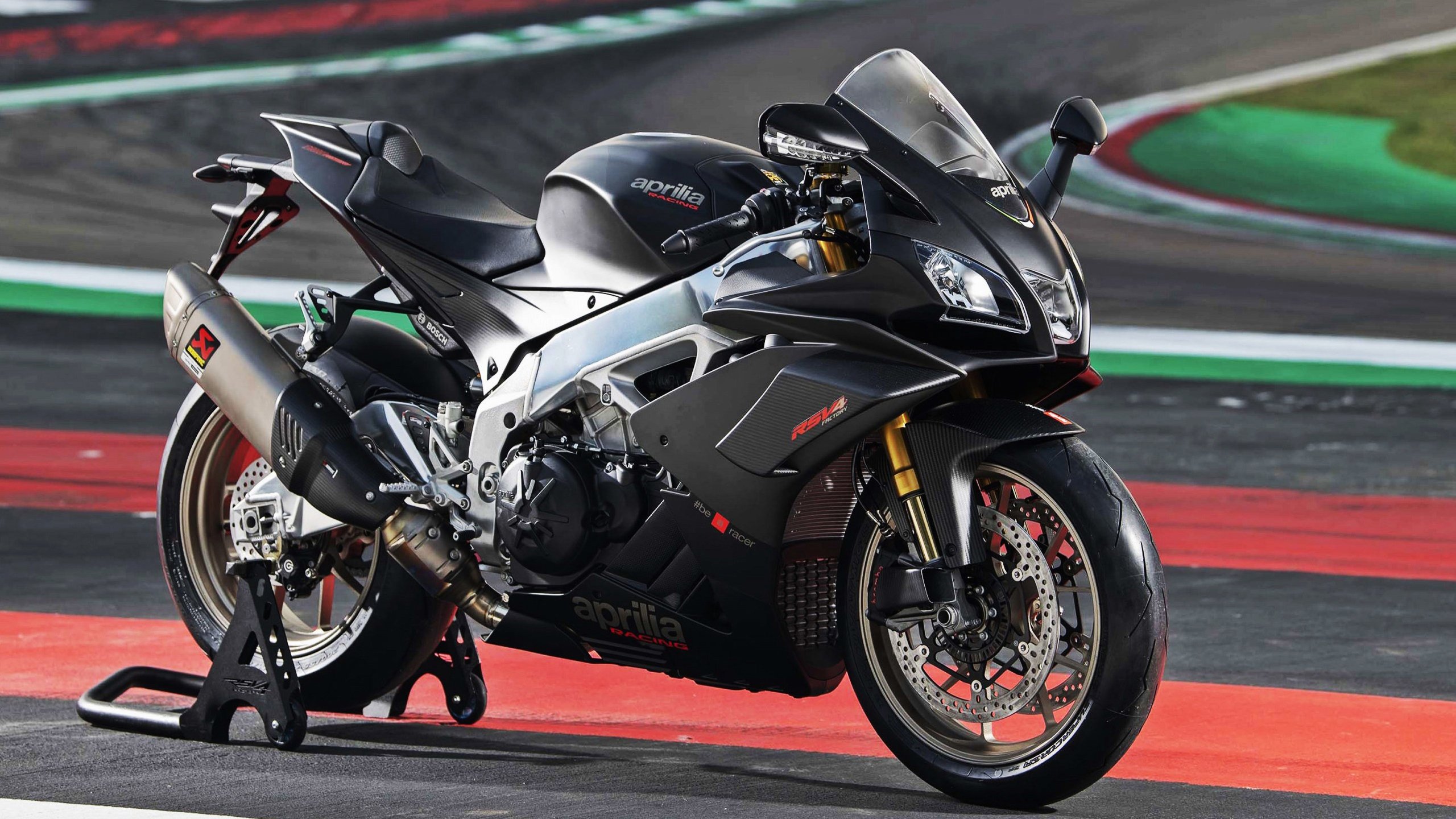 开云esport-“巨星赋能：领衔球队的超级巨星们”，超级巨星足球俱乐部