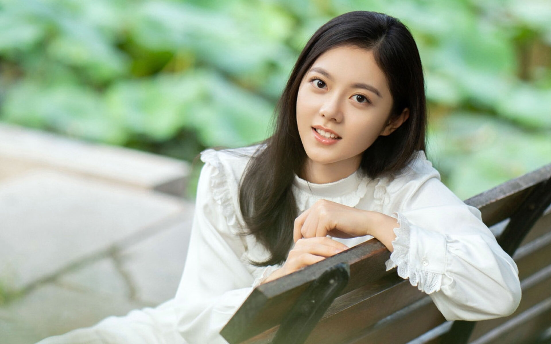 “紧控局面!防守妙招让强队束手无策”,紧盯防守